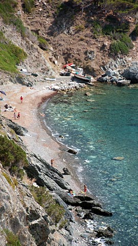 Ein Strand in Pomonte